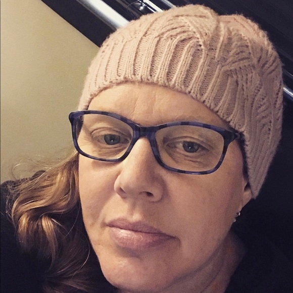 Meet your Posher, Cissy - Picture 1 of 1